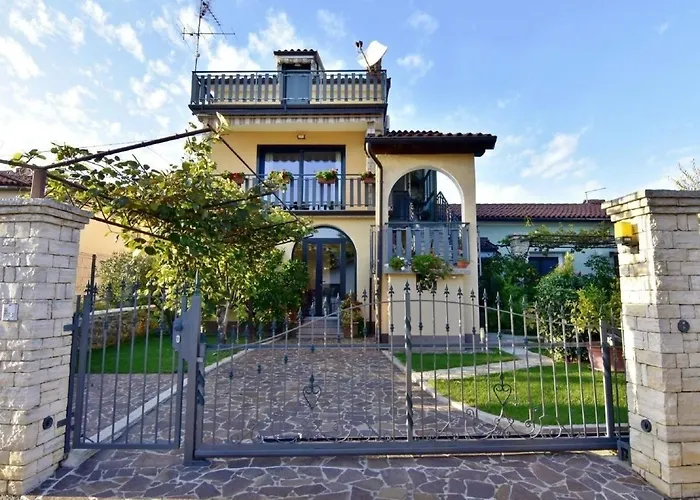 Tolles Appartement In Umag Mit Grill, Terrasse Und Garten